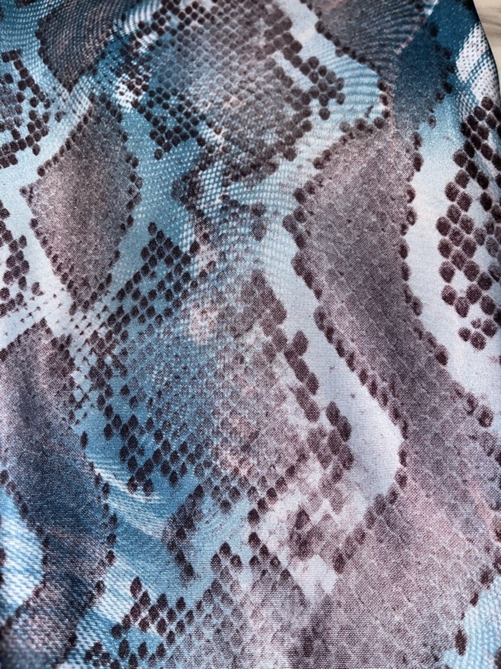 High-Rise Snake Print Women’s Leggings in Blue and Gray - Picture 2 of 5